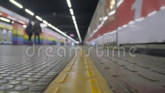 米兰彩虹地铁站威尼斯港视频的预览图
