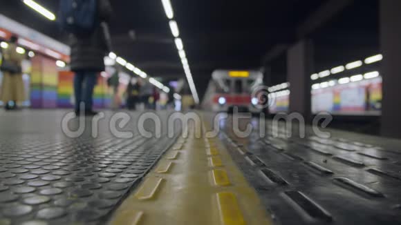 米兰彩虹地铁站威尼斯港视频的预览图