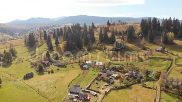 空中无人机秋山村乡村视频的预览图
