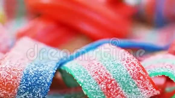 五颜六色的糖果旋转糖果背景视频的预览图