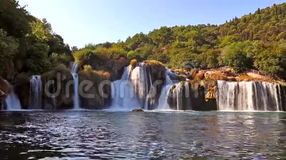 克拉卡河上的瀑布视频的预览图