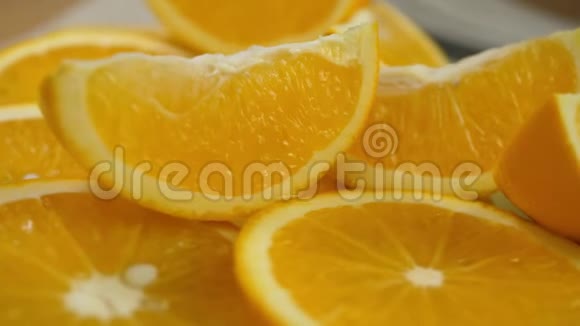 汁鲜甜橙水果旋转视频的预览图