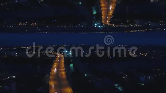 晚上莫斯科与城市建筑和河流过桥俄罗斯镜视界效果媒体空中之夜视频的预览图
