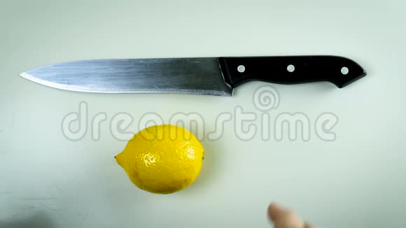 人切柠檬片视频的预览图