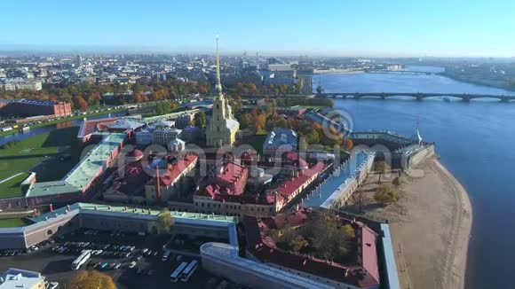 彼得和保罗堡垒十月日俄罗斯圣彼得堡空中录像视频的预览图