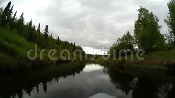河上的旅程视频的预览图