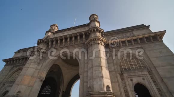 印度之门在孟买对抗蓝天视频的预览图