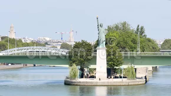 巴黎自由女神像视频的预览图