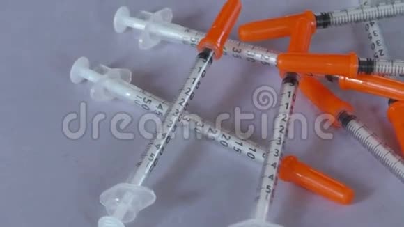 一堆胰岛素注射器视频的预览图