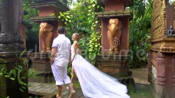 在泰国举行婚礼视频的预览图