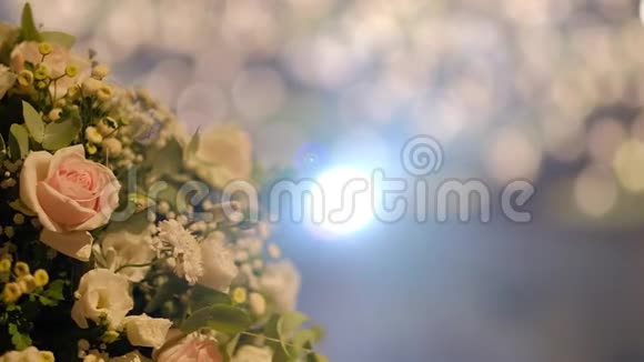 婚礼上装饰的花束高清视频视频的预览图