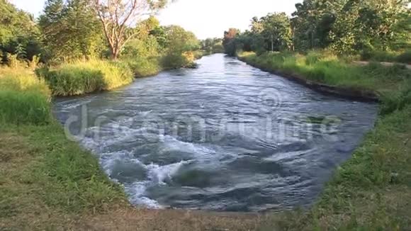 乌达瓦拉韦附近的运河视频的预览图