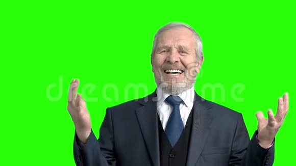 绝望的老商人绿色背景视频的预览图