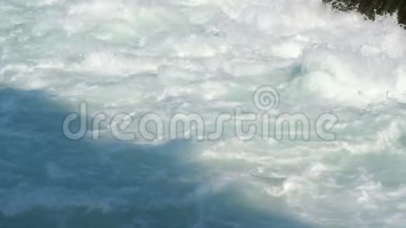 湍流流动水湍流水面落水视频的预览图
