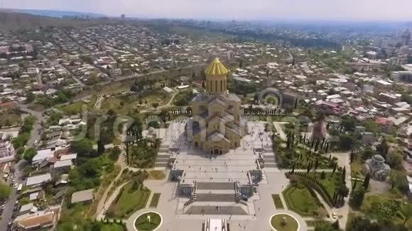 第比利斯圣三一教堂建筑纪念碑旅游景点视频的预览图