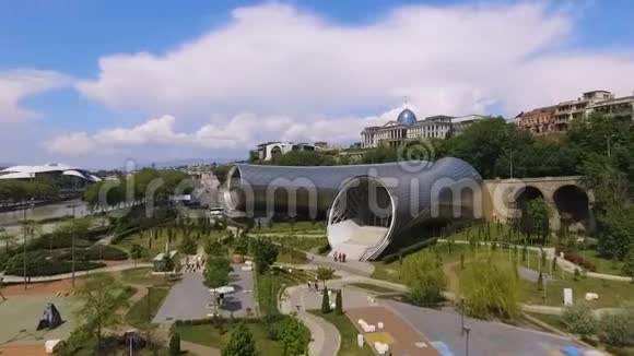 第比利斯音乐剧院和展览馆未来主义纪念碑现代艺术视频的预览图