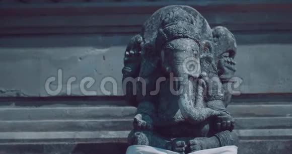 印度教象神的雕像视频的预览图