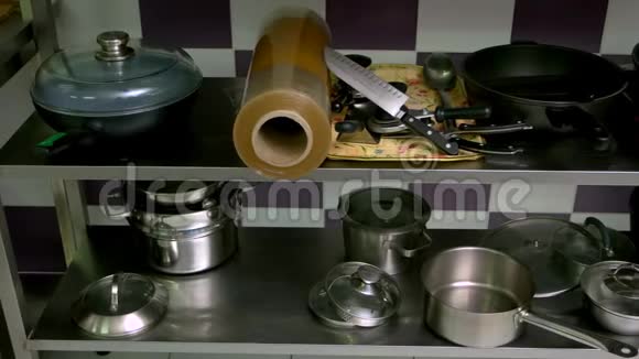 各种基本厨房用具视频的预览图
