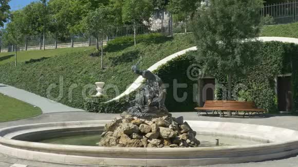布达佩斯市的喷泉视频的预览图