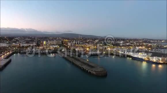 空中观景日出时登老港都柏林爱尔兰视频的预览图