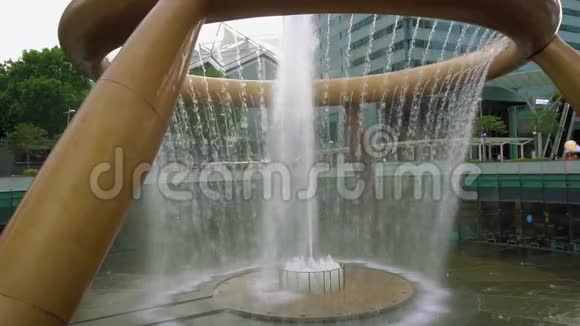 新加坡财富喷泉电影视频的预览图