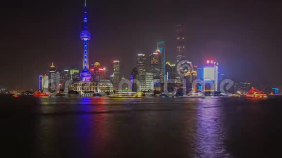 上海天际线和黄浦江的时间流逝视频的预览图