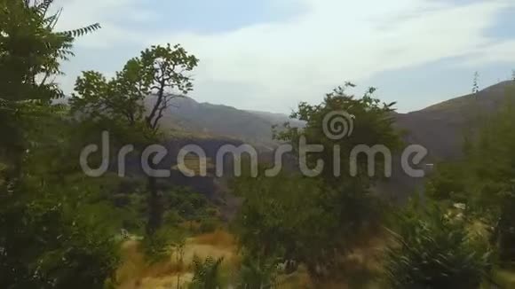 令人叹为观止的高加索山脉壮丽的自然风光亚美尼亚视频的预览图