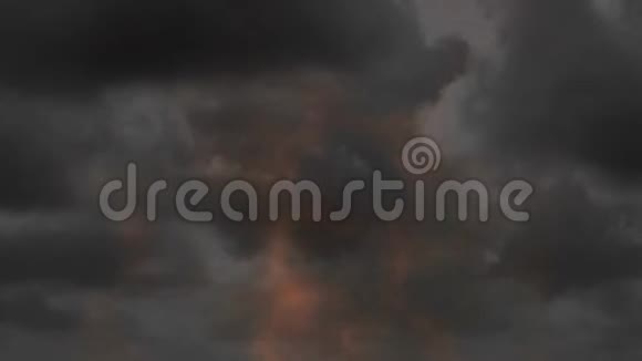 闪电在风暴云中闪烁视频的预览图