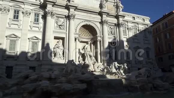 特雷维喷泉是意大利罗马特雷维区的喷泉视频的预览图