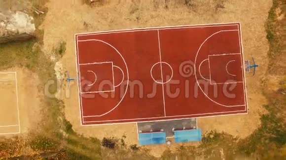 篮球场天线视频的预览图