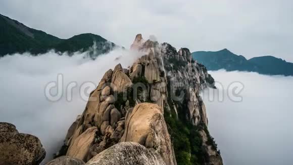 韩国西腊山国家公园乌兰巴维山可循环时间推移视频视频的预览图