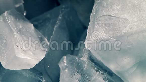 冰杯融化时光流逝视频的预览图