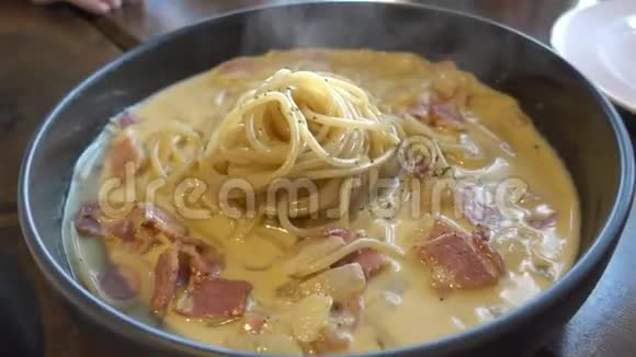 意大利熏肉火锅视频的预览图
