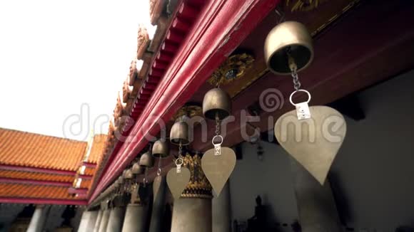 佛寺铜钟视频的预览图