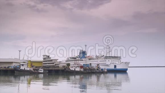 船舶码头科纳克里港几内亚视频的预览图