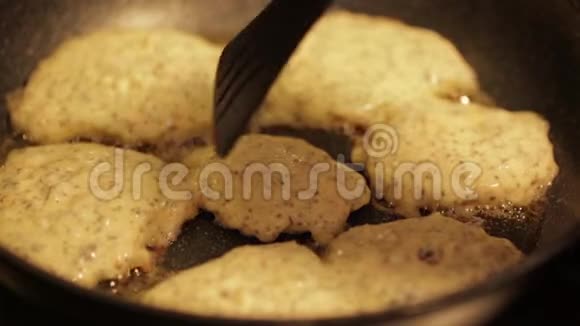 烤健康煎饼短视频健康的饮食观念健康食品视频的预览图