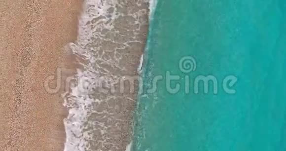 地中海海岸线上的假日景观视频的预览图