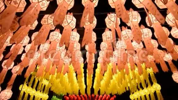 泰国清迈洛伊克拉通节上美丽的灯笼视频的预览图
