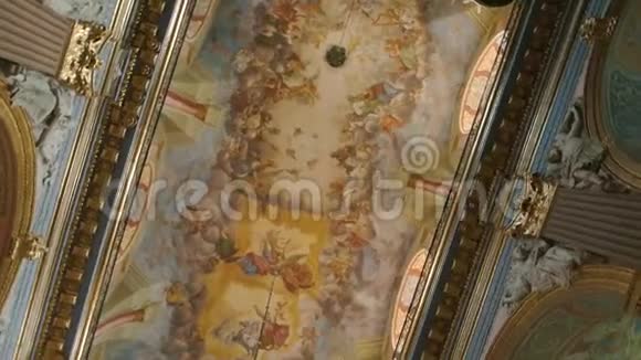 伯纳丁教堂天花板视频的预览图