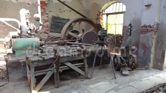 土耳其Balikesir马尔马拉岛废弃的旧大理石采石场工厂视频的预览图