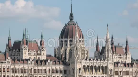布达佩斯匈牙利议会大厦新哥特式和美式艺术视频的预览图