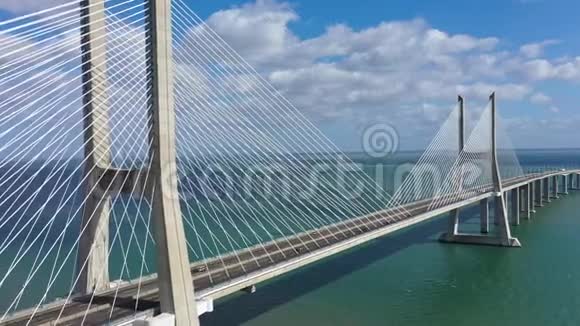 从上面里斯本观光瓦斯科达伽马桥视频的预览图