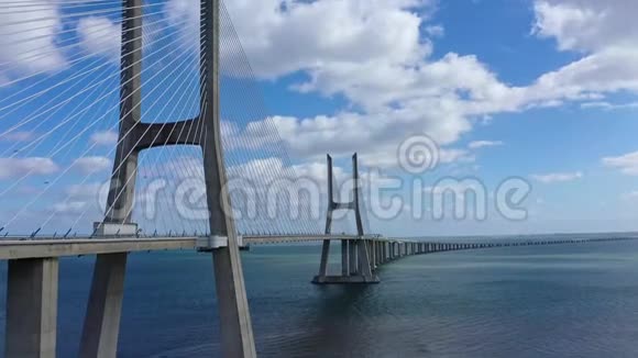 从上面里斯本观光瓦斯科达伽马桥视频的预览图