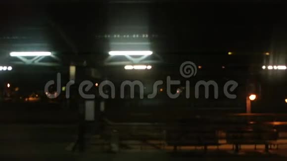 科尔马火车站晚上视频的预览图