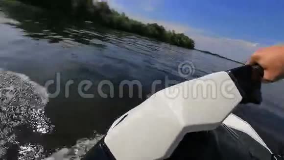 摩托艇视频的预览图