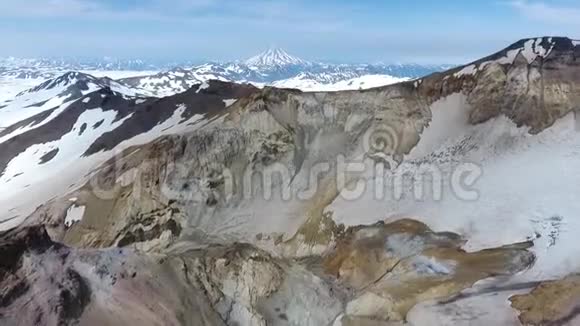 堪察加火山景观Mutnovsky火山俄罗斯堪察加半岛视频的预览图