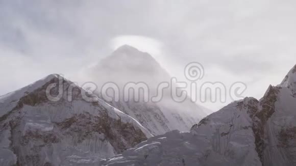 登峰造极珠峰4k视频的预览图