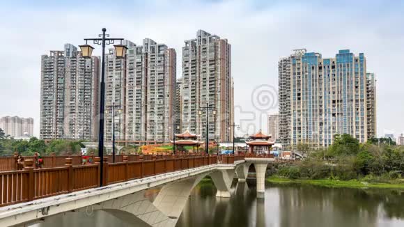 城市天际线和九龙江视频的预览图