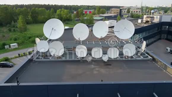 卫星发送和接收数字电视广播信号空中电子摄影视频的预览图