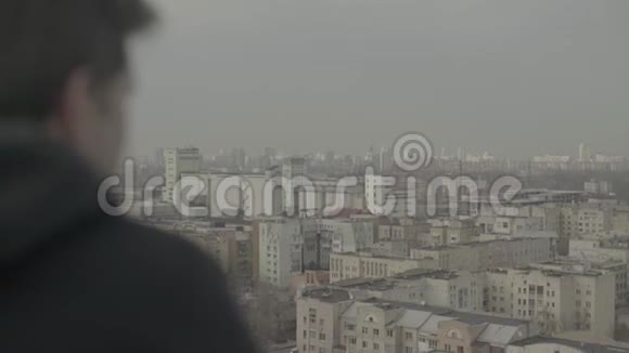 人看大城市基辅乌克兰视频的预览图